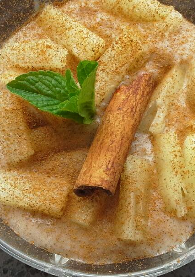 Una foto de Crema de plátano con mandarina y piña