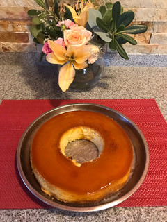 Una foto de Flan de leche en polvo y coco