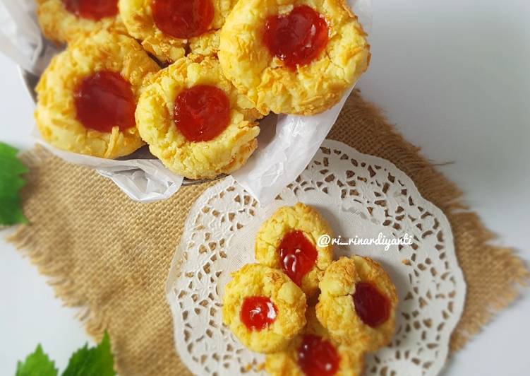 Cara Gampang Menyiapkan 238. Strawberry Thumbprint Cookies, Recipe TintinRayner Anti Gagal