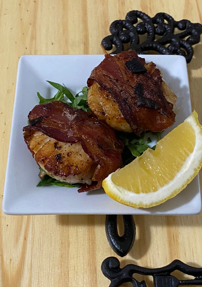 A picture of Bacon Wrapped Scallops.