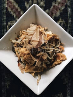Foto resep Tumis Tauge cah Telur Dadar & Cakalang Asap