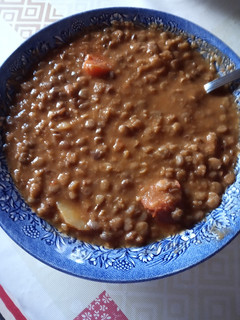 Una foto de Potajito de lentejas en olla rápida