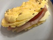 Una foto de pan keto microondas