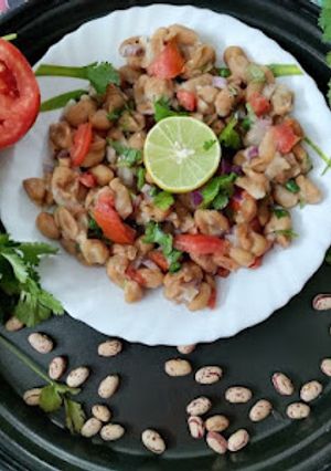 A picture of Mexican salad.