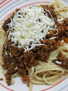 Una foto de Tallarín con carne molida y chorizo