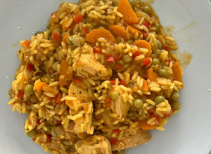 Una foto de Arroz con pollo