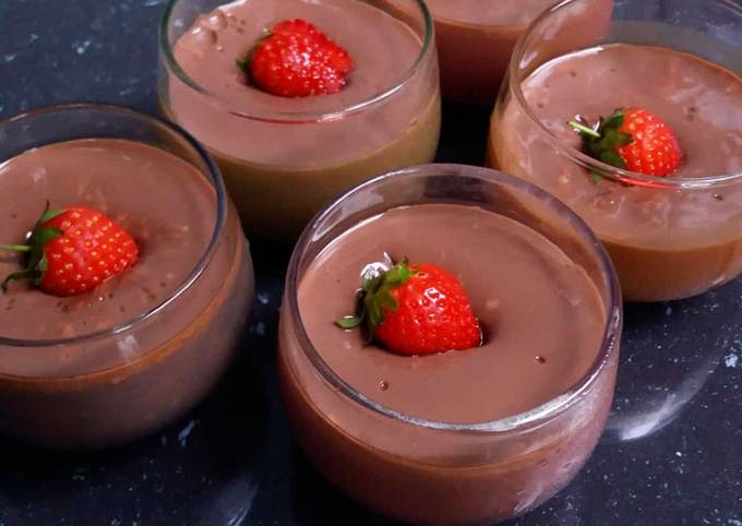 Resep Silky Puding Cokelat Strawberry Anti Gagal
