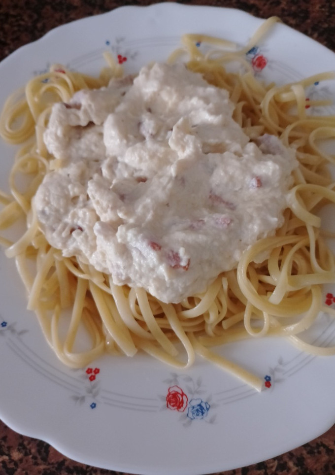 Una foto de Pasta con nata y bacon