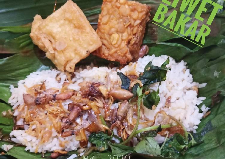 Rahasia Membuat Nasi Liwet Bakar Yang Gurih