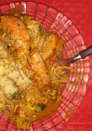 Una foto de Paella de mariscos en el disco