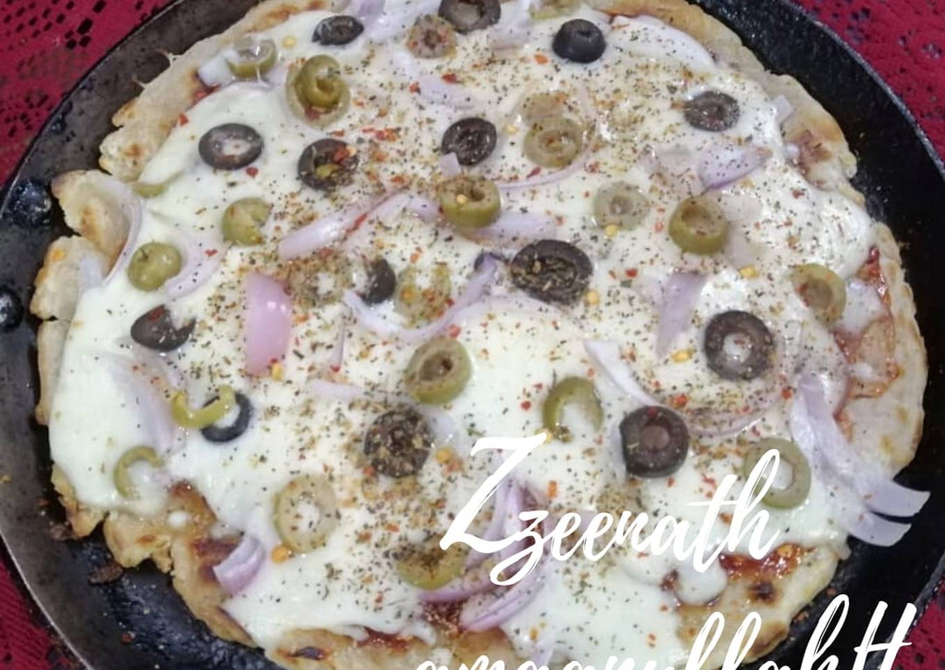 Tawa Veg Pizza with Olives