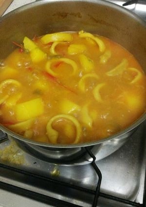 Una foto de Guiso de patatas y calamares