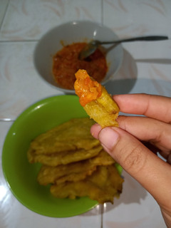Foto resep Pisang goroho geprek colo rica kepala ikan