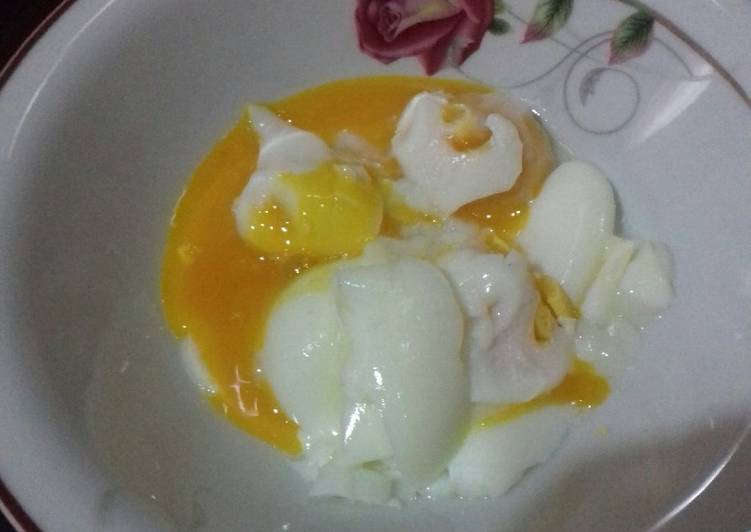 Manfaat telur kampung setengah matang