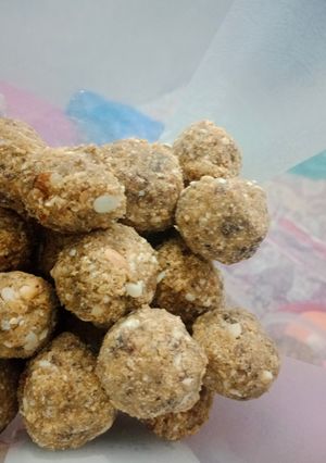 A picture of Panjeeri Ke Ladoo.