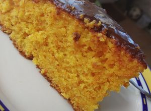Foto principal de Bizcocho de zanahoria con cobertura de chocolate Thermomix