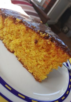 Foto principal de Bizcocho de zanahoria con cobertura de chocolate Thermomix