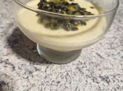 Una foto de postre con leche evaporada con gelatina