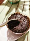 Brownie con mantequilla de cacahuate en microondas