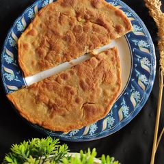A picture of Pizza paratha.