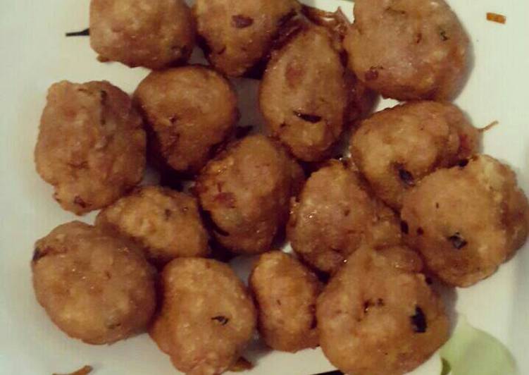 Bakwan / bakso goreng babi