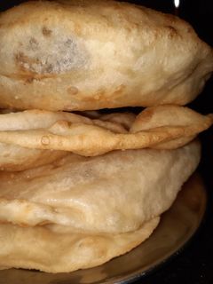 भटूरे (Bhature recipe in hindi) रेसिपी मुख्य फोटो