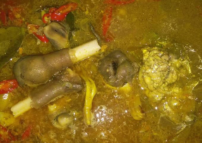 Pindang Serani Kepala dan Kaki Kambing