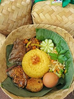 Foto resep Nasi kuning rice cooker