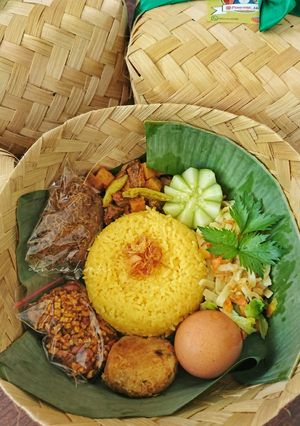 Foto resep Nasi kuning rice cooker