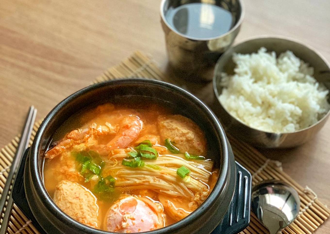 Seafood/pork sundubu jjigae