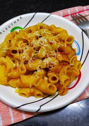 मसाला चीज़ी मैकरॉनी (Masala Cheesy Macaroni recipe in Hindi) रेसिपी मुख्य फोटो