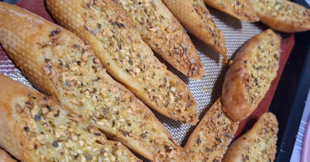 Resep roti baguette garlic rumahan enak dan mudah - Cookpad