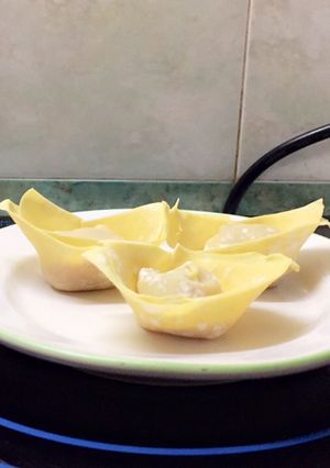Hình của món Hoành thánh thỏi vàng.