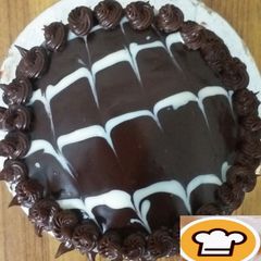 A picture of Fudge cake.