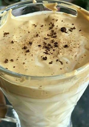 A picture of Dalgona coffee.