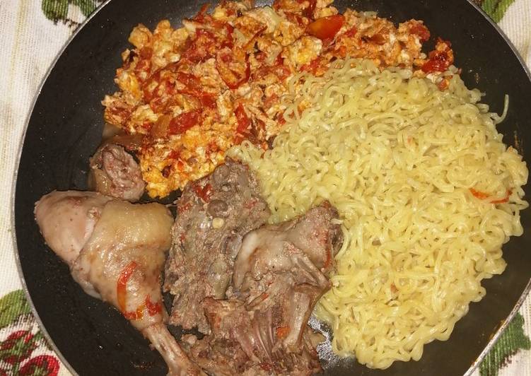 Noodles, eggs and chicken