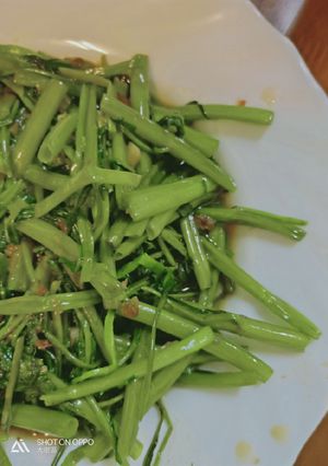 油蔥酥炒空心菜 的食譜成品照片
