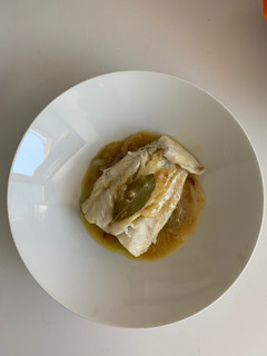 Una foto de Bacalao encebollado