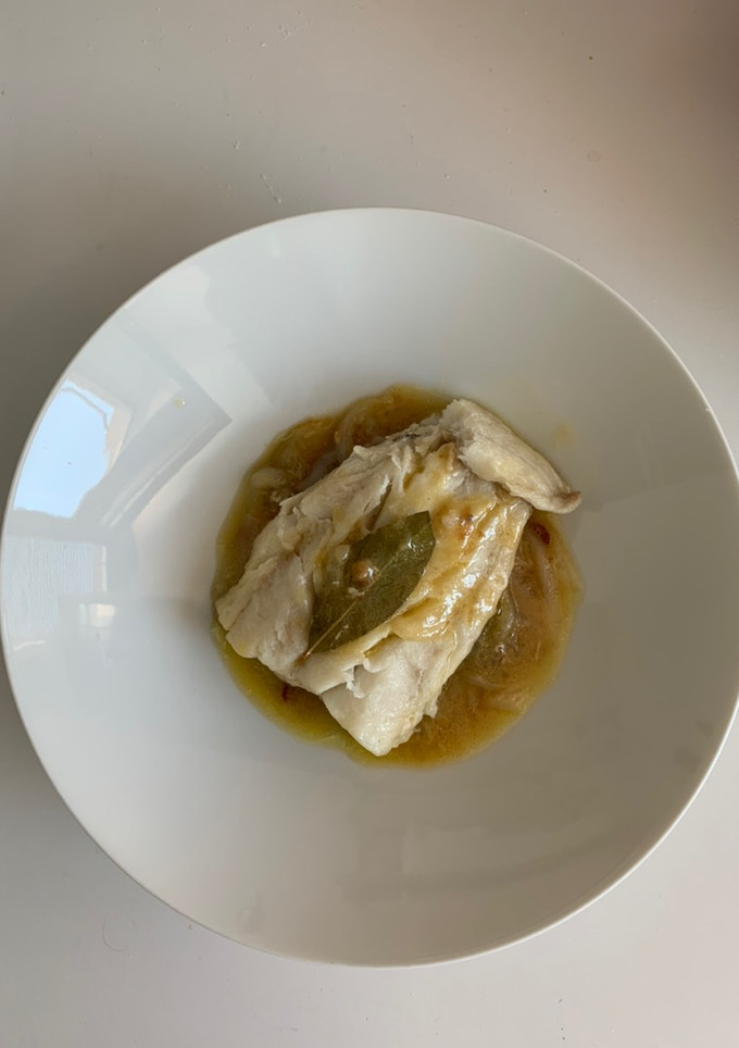 Una foto de Bacalao encebollado