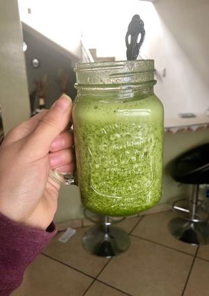 Una foto de Jugo verde saludable!
