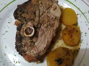 Una foto de cordero asado