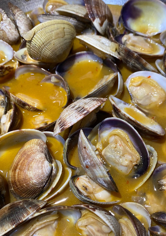Una foto de Almejas en salsa Montilla Moriles