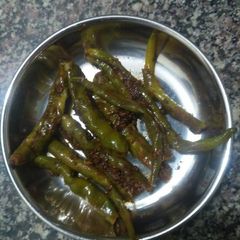 A picture of Tangy and spicy mirchi.