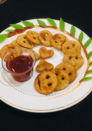 स्माइली फ्राइज (Smiley fries recipe in hindi) रेसिपी मुख्य फोटो