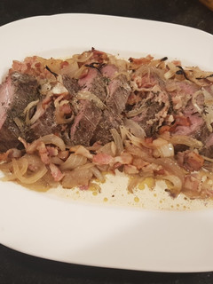 Una foto de Filete de res en salsa de estragón