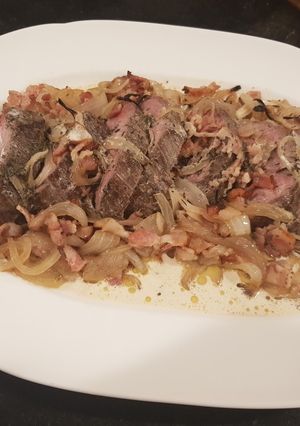 Una foto de Filete de res en salsa de estragón