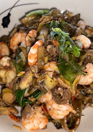 รูปของ หมกหัวปลีใส่กุ้ง (หมกหม้อ)