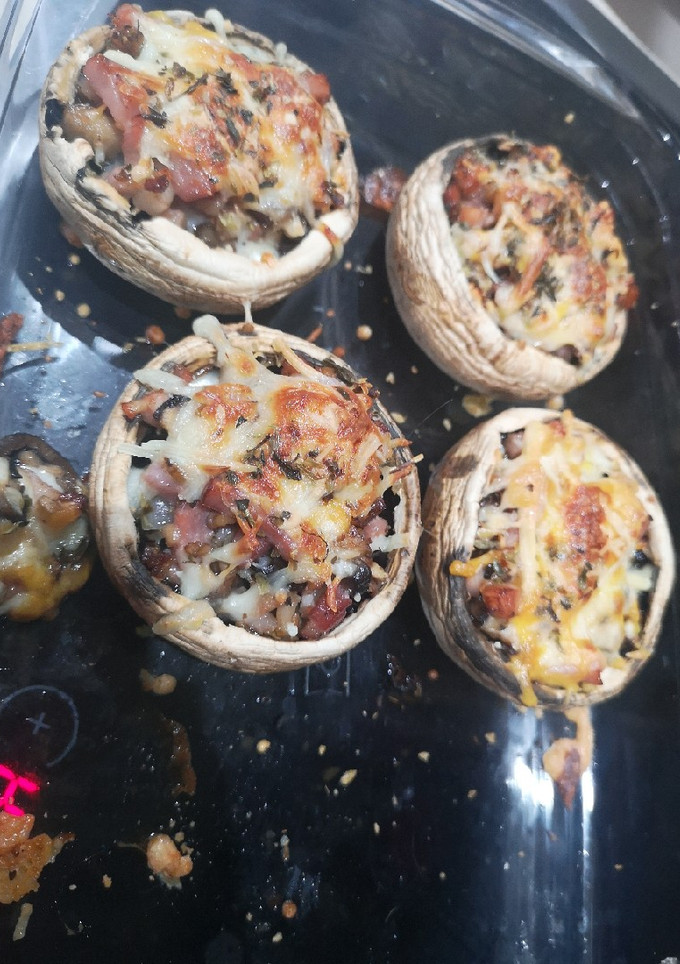 Una foto de Champiñones rellenos de bacon y queso