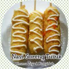 A picture of Nasi Goreng Tusuk.