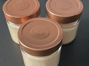 Una foto de yogur frambuesas